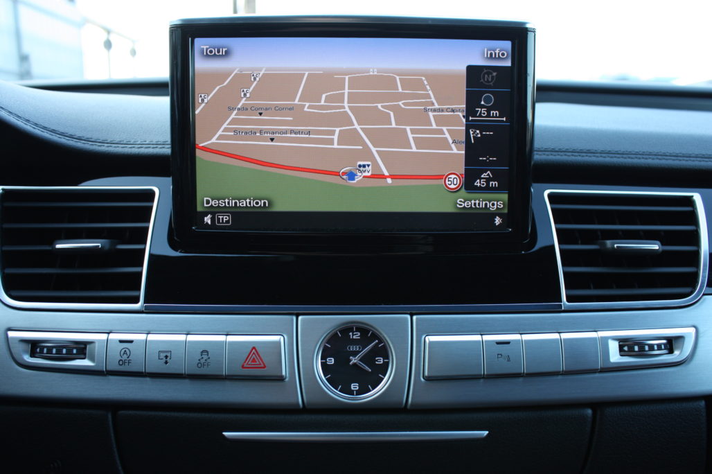 AUDI A8