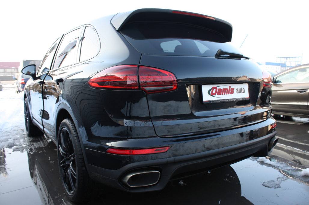 PORSCHE CAYENNE