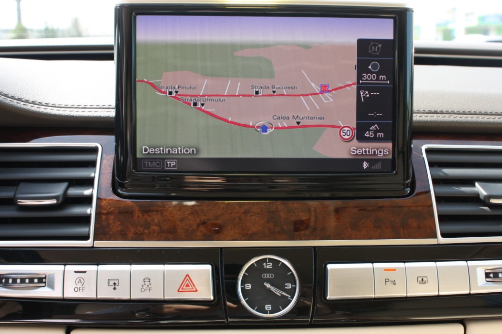 AUDI A8