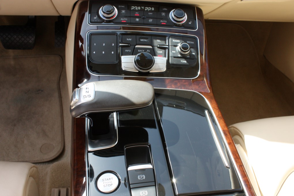 AUDI A8
