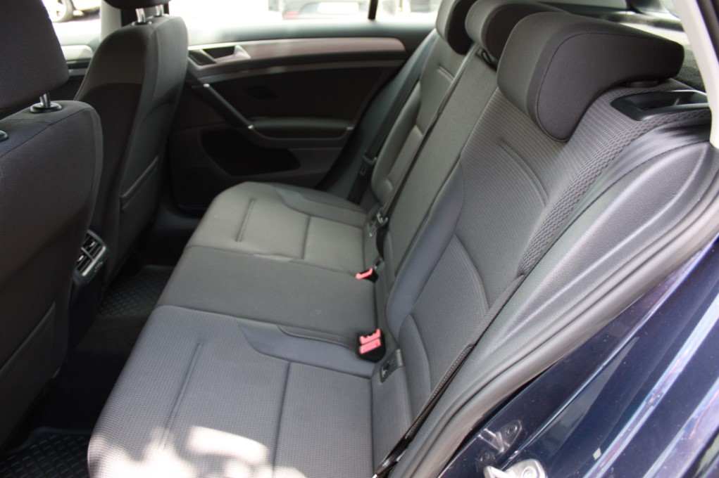 VW GOLF